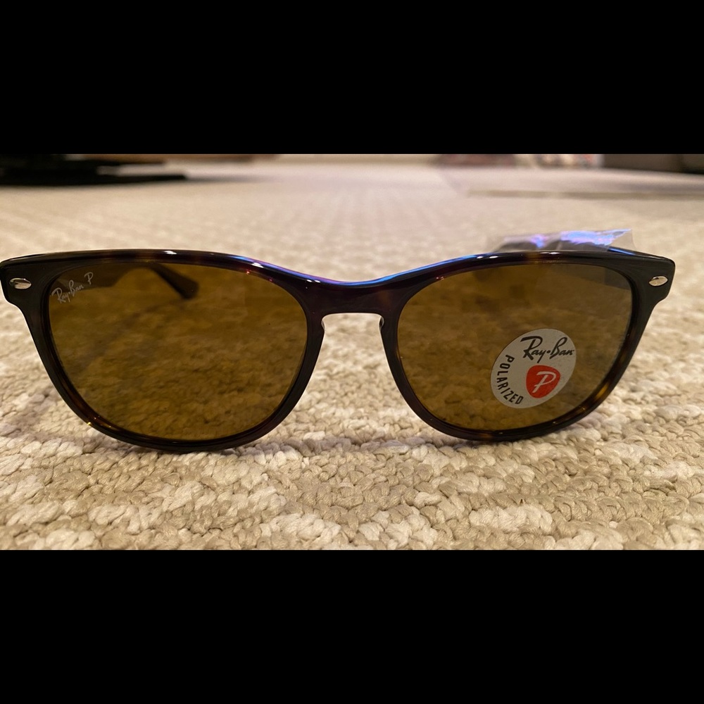 Brand New Brown Ray Ban Sunglasses 0RB2184